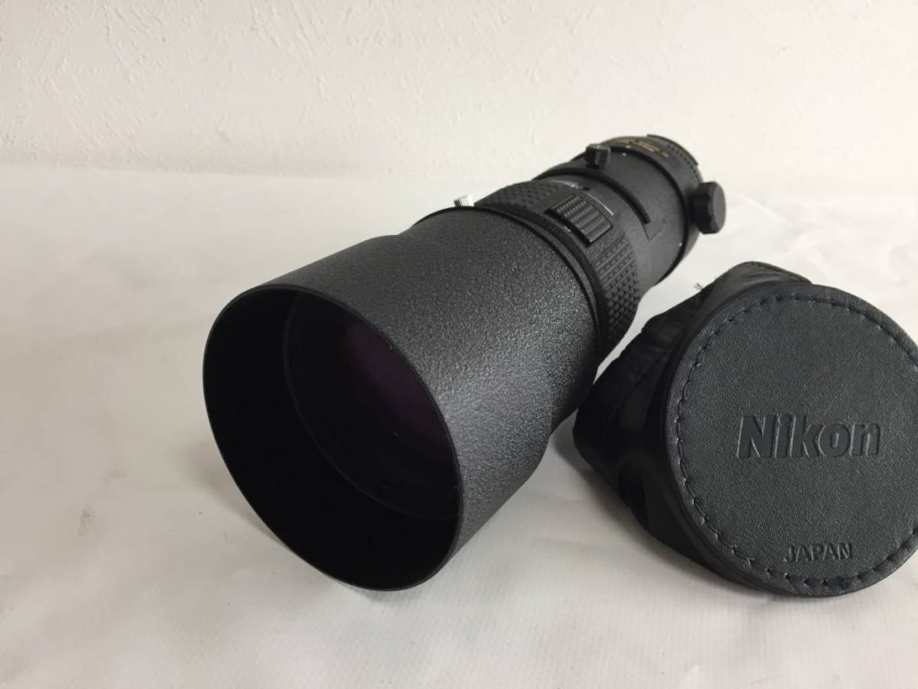 Nikon ED AF NIKKOR 望遠ズーム 300mm 1:4 レンズカバー付
